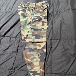 NWOT - kids camouflage jogger style casual pants